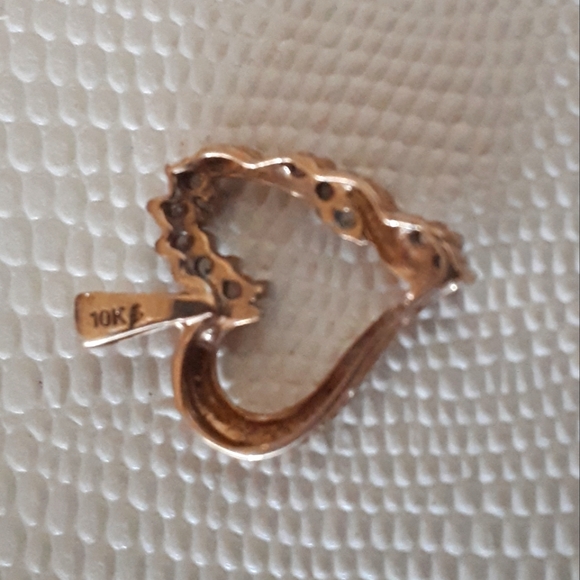 10k gold heart pendant - Picture 3 of 4